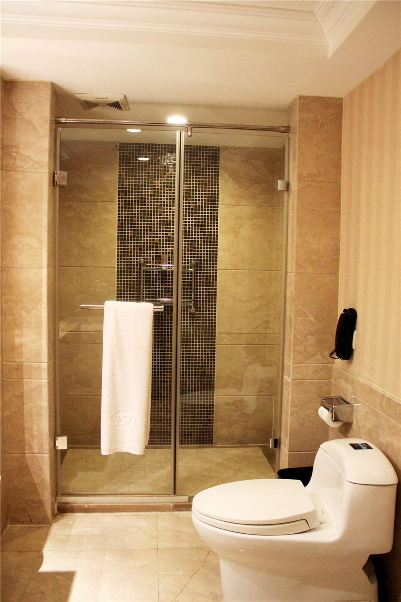 Shenyang Rich Gate Hotel Екстер'єр фото