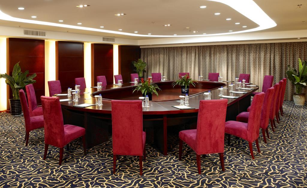 Shenyang Rich Gate Hotel Екстер'єр фото
