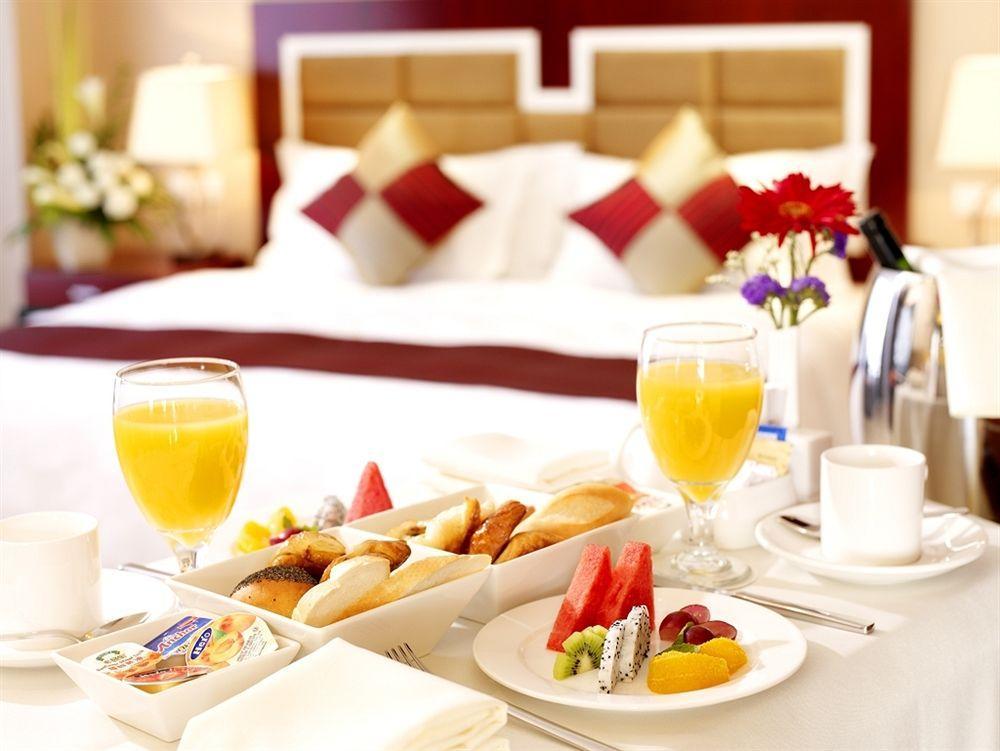 Shenyang Rich Gate Hotel Екстер'єр фото