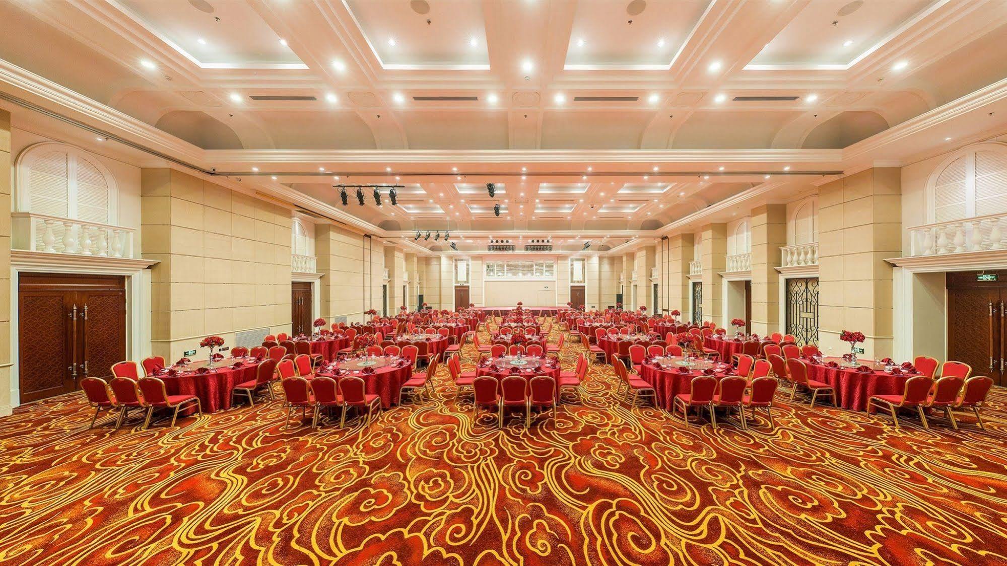 Shenyang Rich Gate Hotel Екстер'єр фото