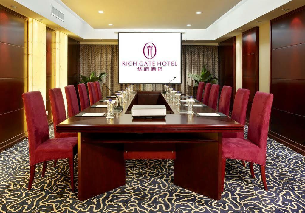 Shenyang Rich Gate Hotel Зручності фото